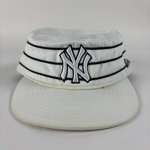 Vintage New York Yankees New Era Fitted Size 8 Pillbox Hat Y2K White Pin Striped